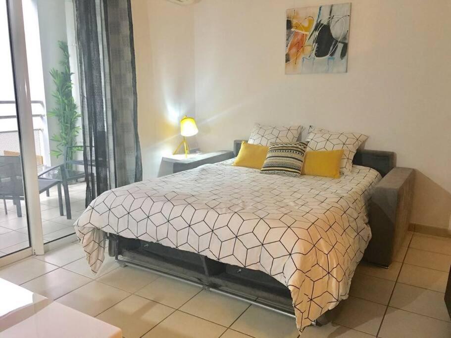 Nouveau ! Studio meublé, moderne, idéalement situé La Possession Exterior foto