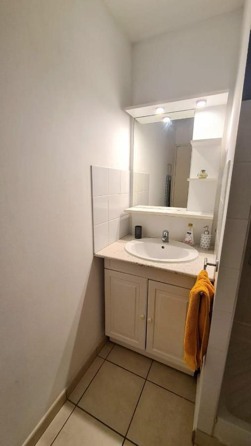 Nouveau ! Studio meublé, moderne, idéalement situé La Possession Exterior foto