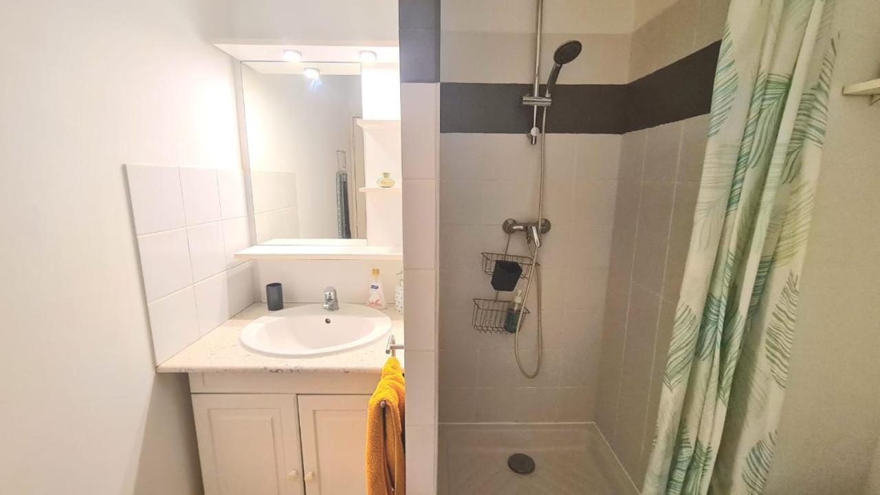 Nouveau ! Studio meublé, moderne, idéalement situé La Possession Exterior foto